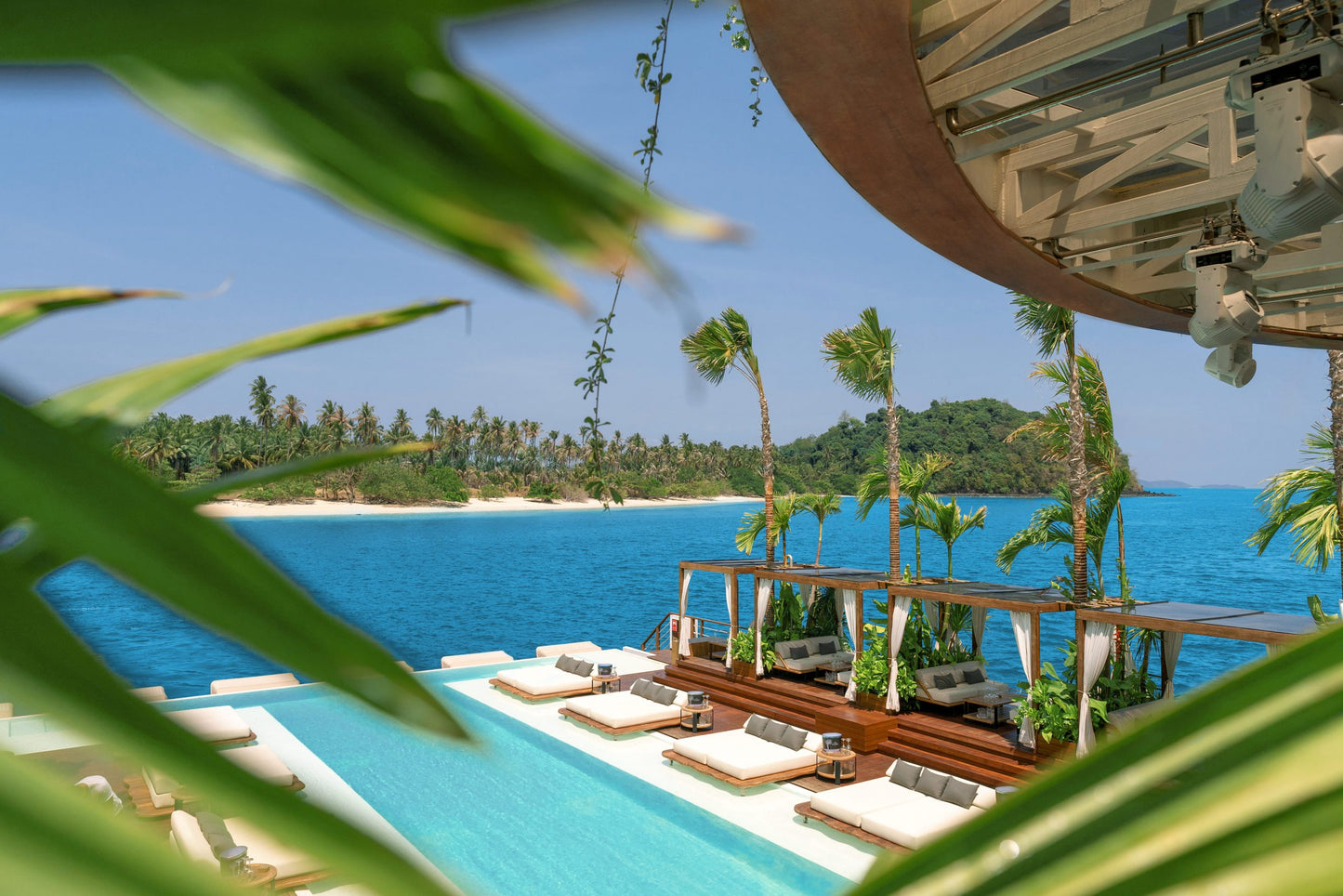 Yona Beach Club, Phuket